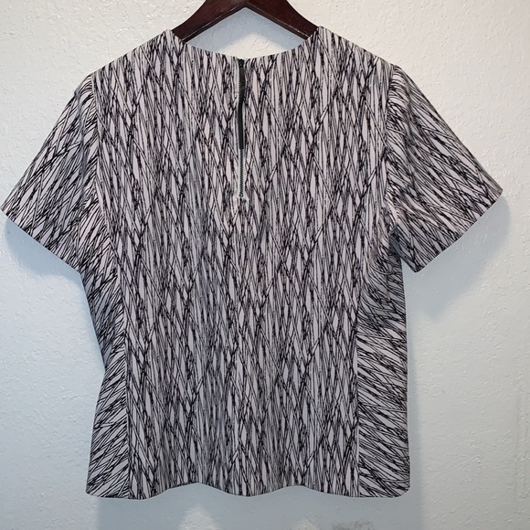 Vince Camuto Top - Picture 2 of 4